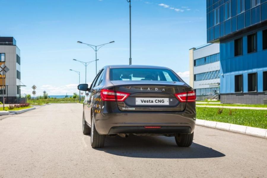  Lada Vesta CNG 2017 года  (фото 2 из 4)